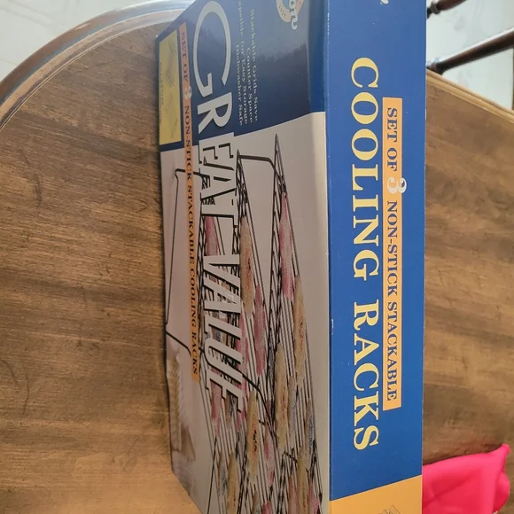 Wilton Black Non-Stick Stackable Cooling Racks - Picture 5 of 7